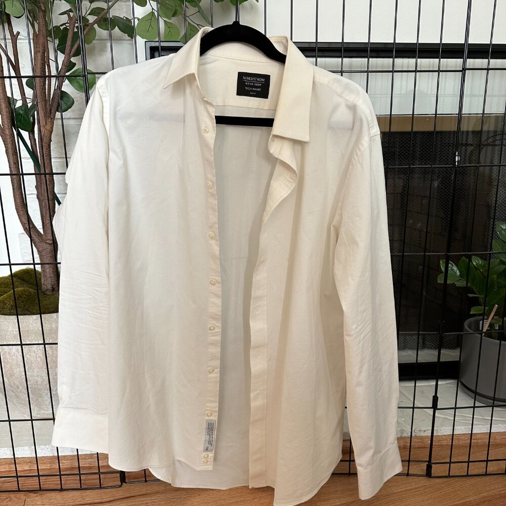 EUC - Nordstrom Men's Shop Tech-Smart Trim Fit